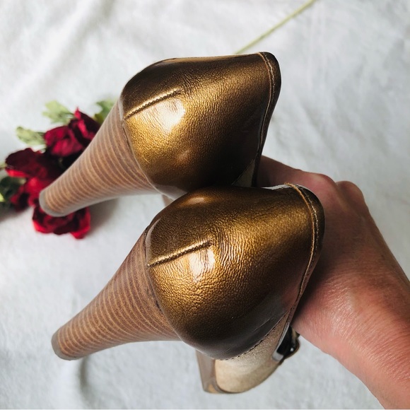 Anne Klein | I-Flex Suede & Leather pumps - Picture 8 of 13